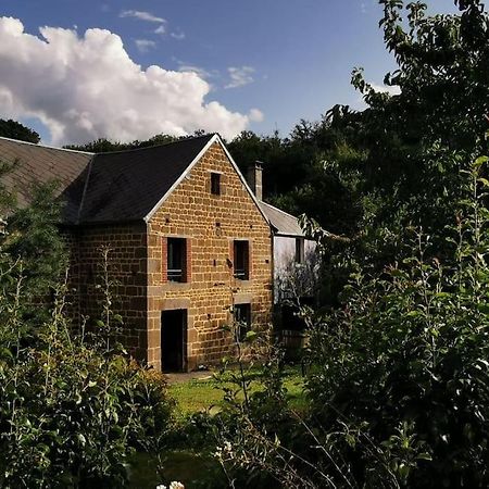 Vila Le Moulin Des Rivieres Breel Exteriér fotografie